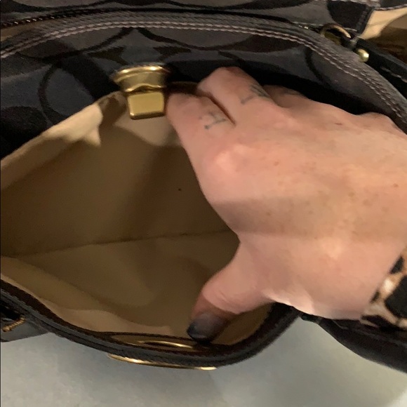 Coach - Picture 3 of 5